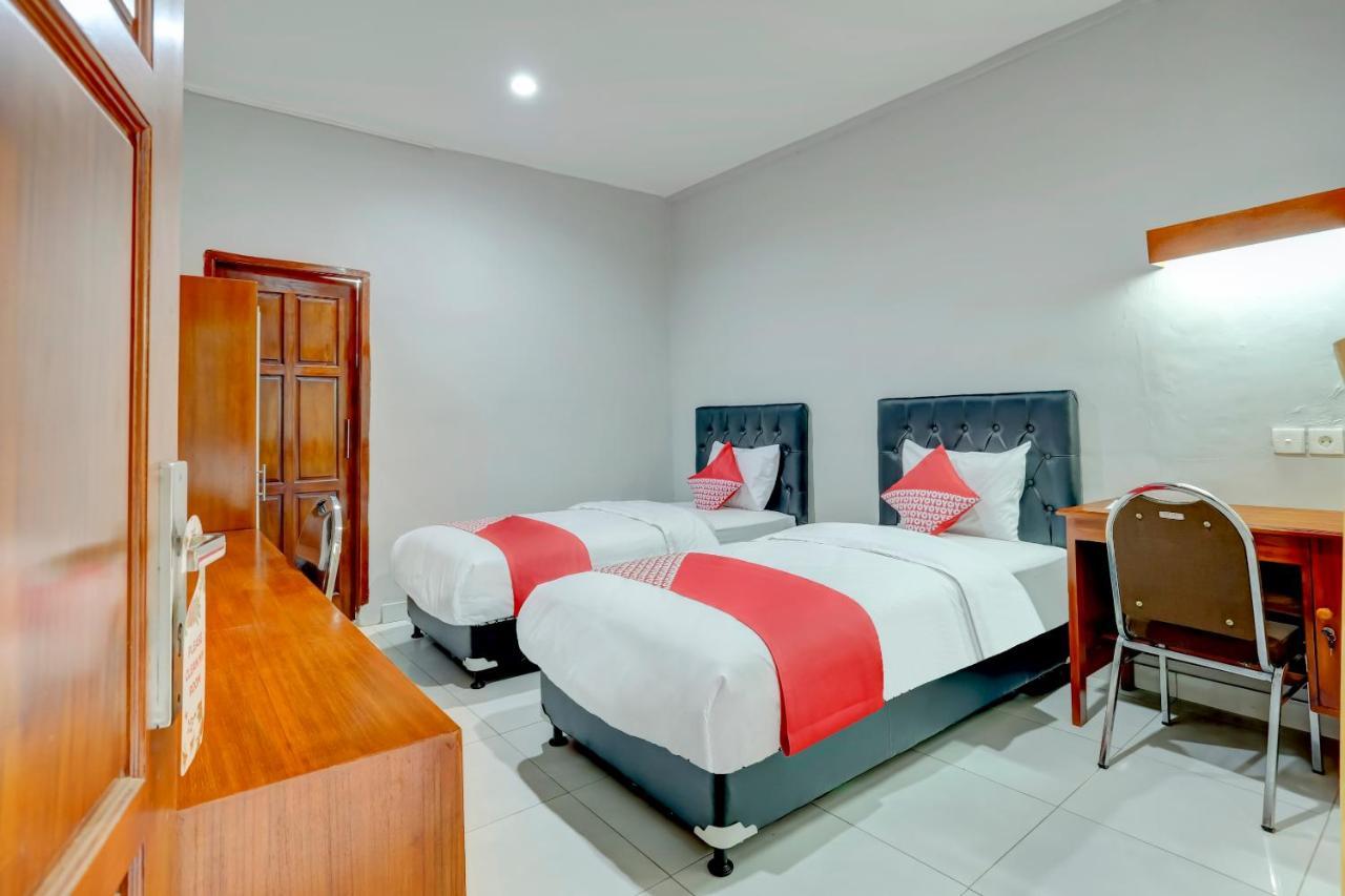 Oyo 90089 Hotel Satria Syariah Denpasar Dış mekan fotoğraf