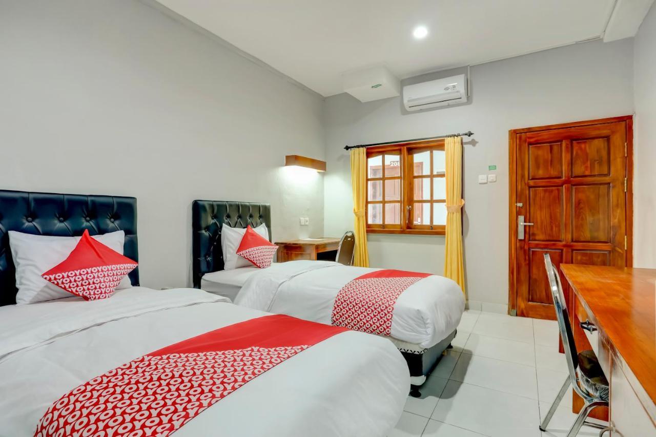 Oyo 90089 Hotel Satria Syariah Denpasar Dış mekan fotoğraf